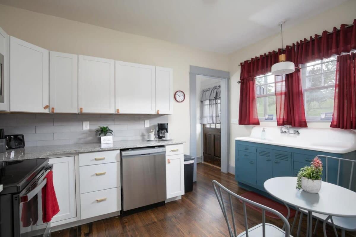 East Lake Stunner-Located At The Foot Of The Ruffner Mountains Birmingham Exterior photo